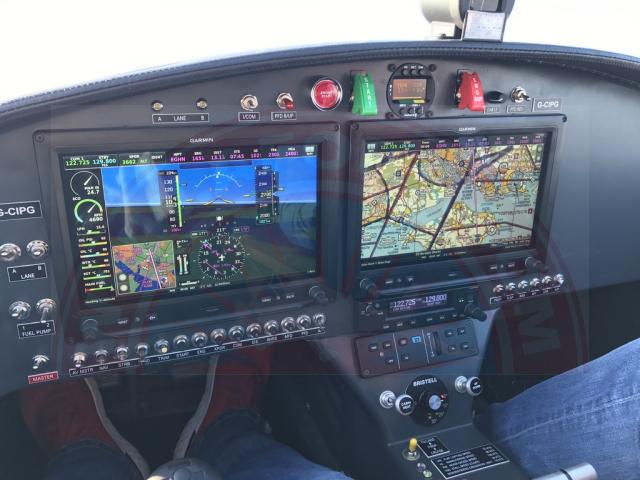 Dual G3X within easy reach of pilot